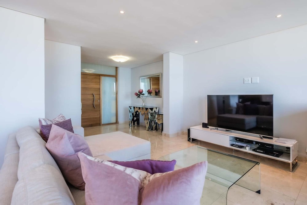 Ocean View Camps Bay 3bed Apt Beach Vistas