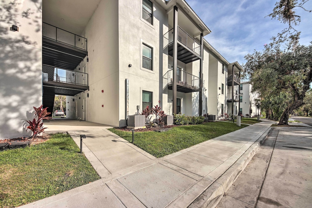 Pet-friendly Labelle Apt, Close to River!