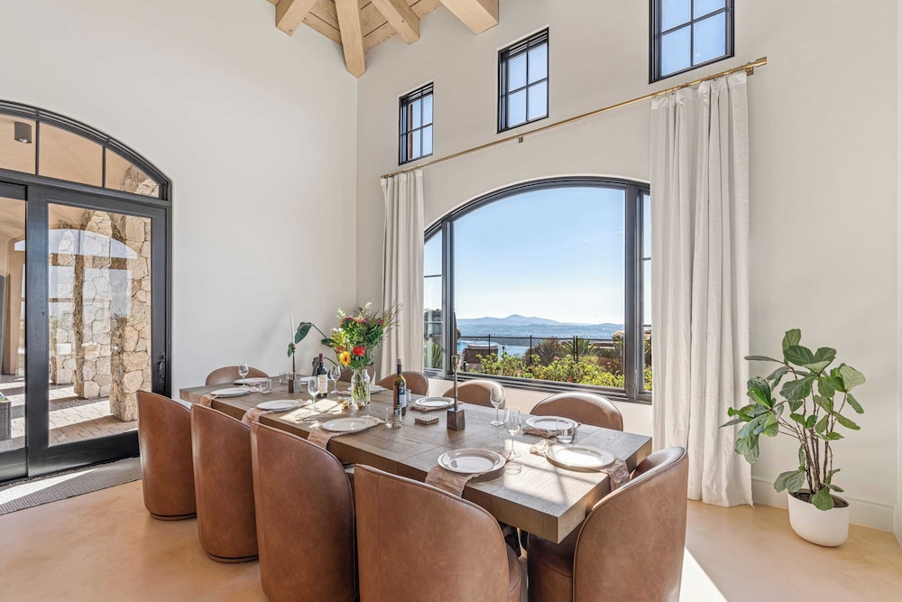 Infinity Pool, Theater, Pickleball + 360 Views Near Lake Poway Sunset Point Estate by Avantstay