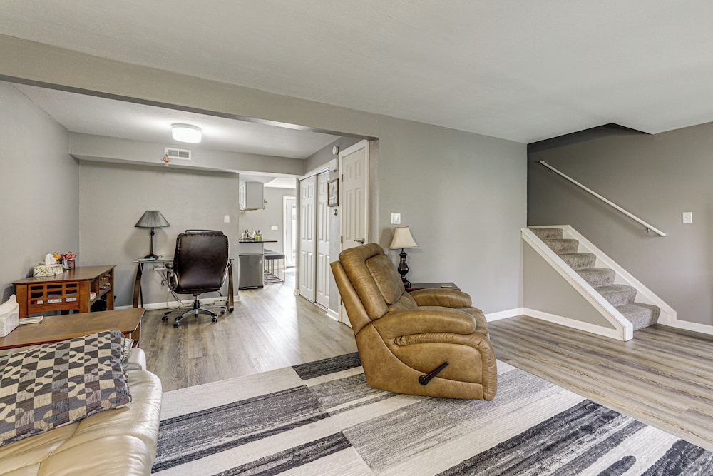 Townhome 10 Mi to Wpafb & Dayton!