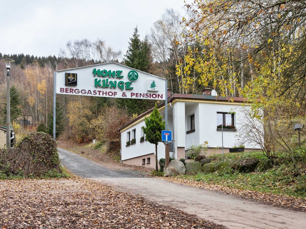 Finnhutte in Trusetal Near Waterfall