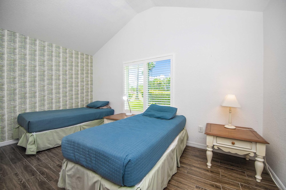 Orlando Vacations - Swiss 31 - Golf Course - Property Image 7