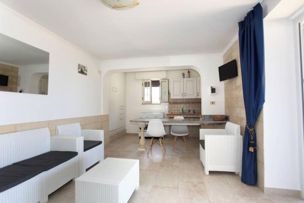 Villa Felloniche