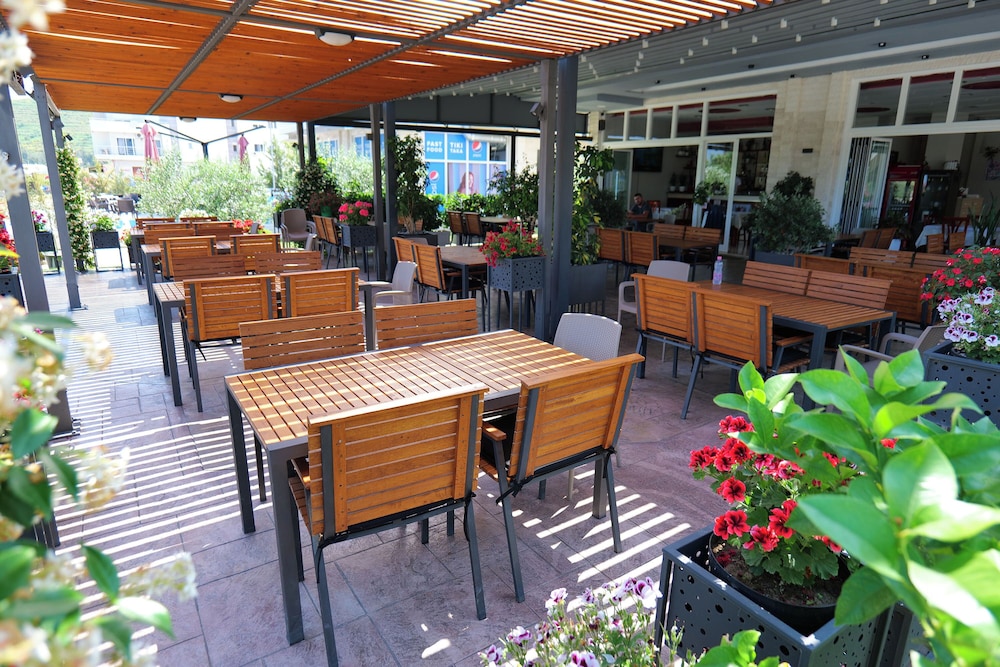 Almare Apartments