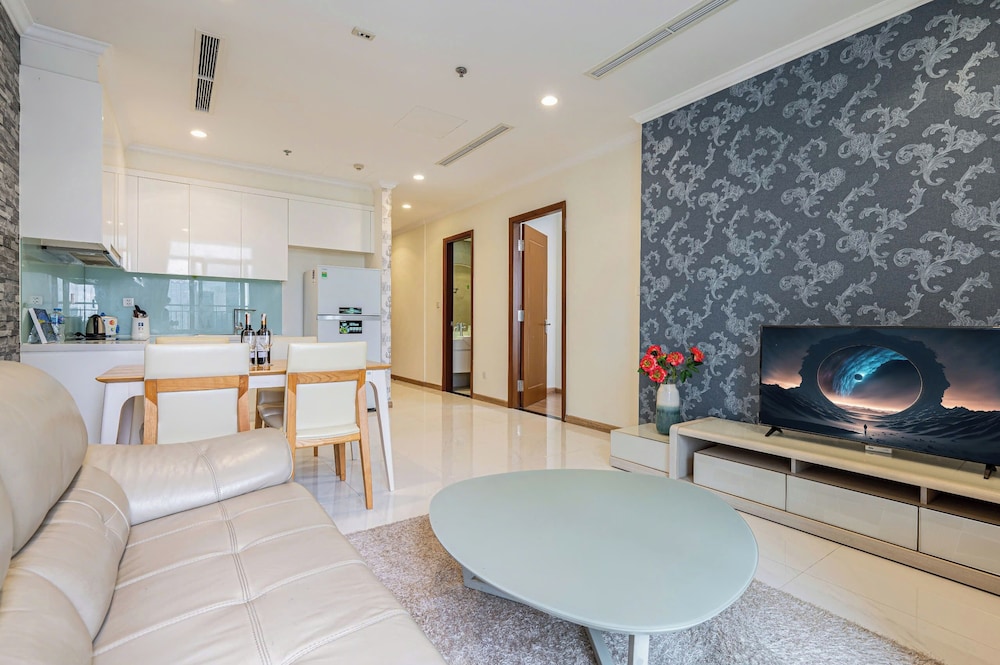The Aquamarine Landmark Suites - Poolside Access at L4B