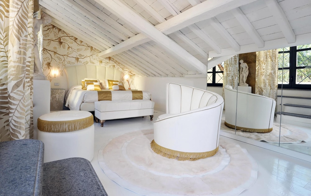 La Palazzina Santa Dorotea Splendid Rome Townhouse With Courtyard Garden