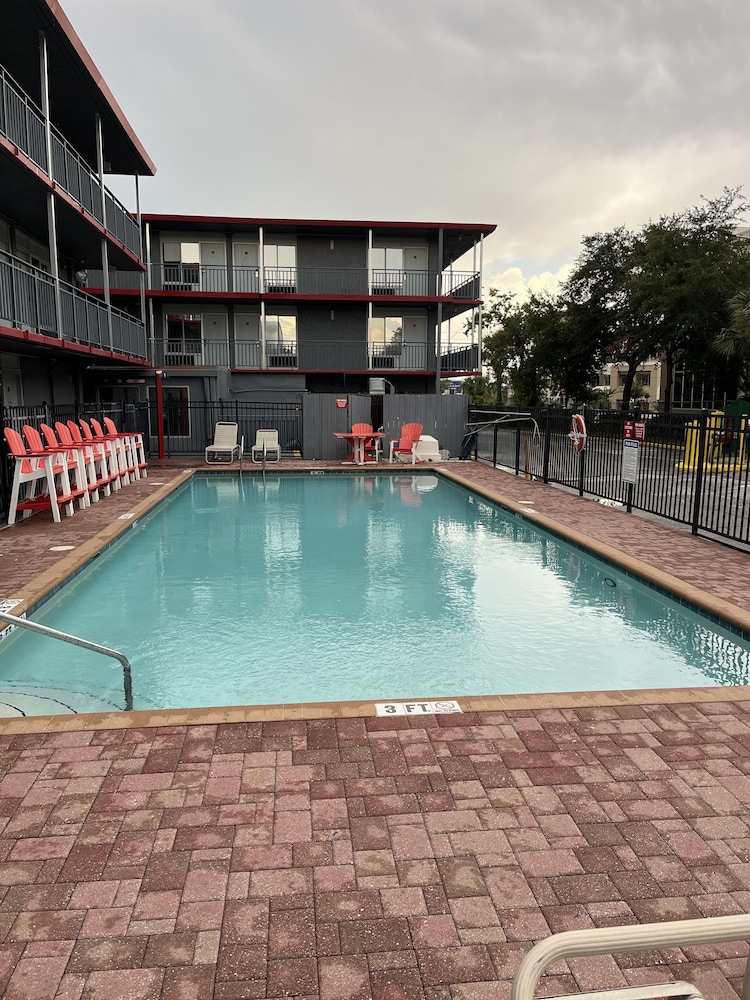 Travelodge by Wyndham Orlando / Heart of International Drive