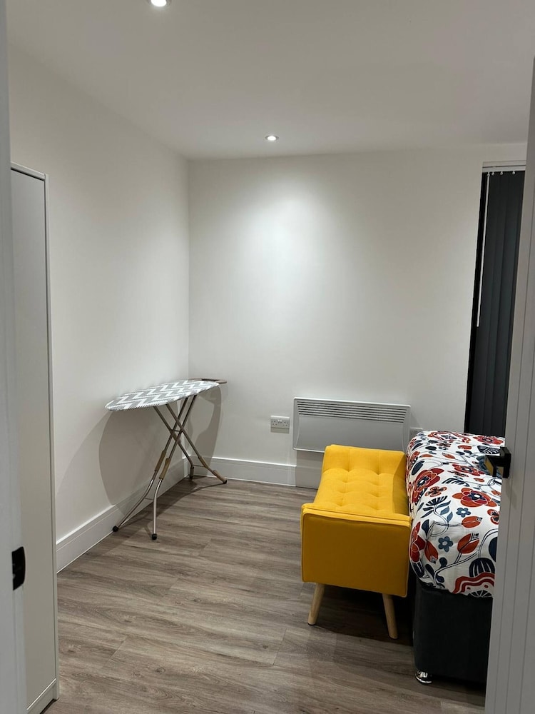 London 1 bed Luxe Flat Ilford Beautiful