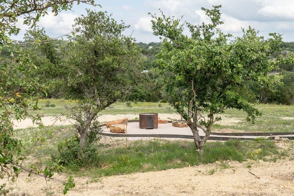 Miranda In The Hill Country - Hacienda Amor
