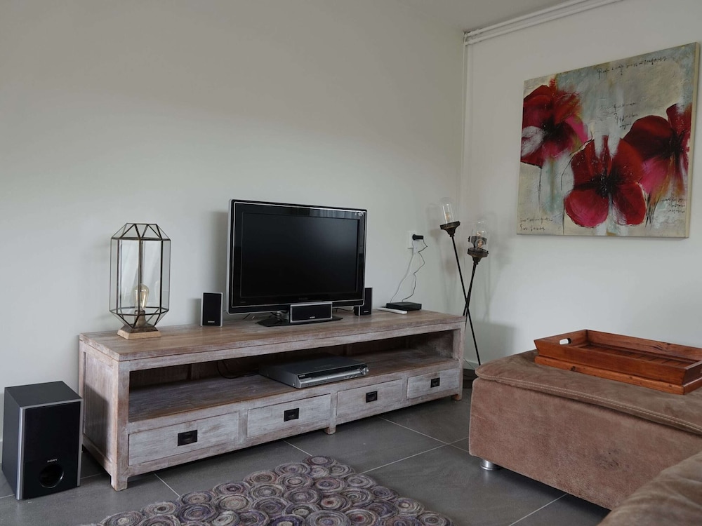 Holiday Home Near Oosteruine Lake & North Sea