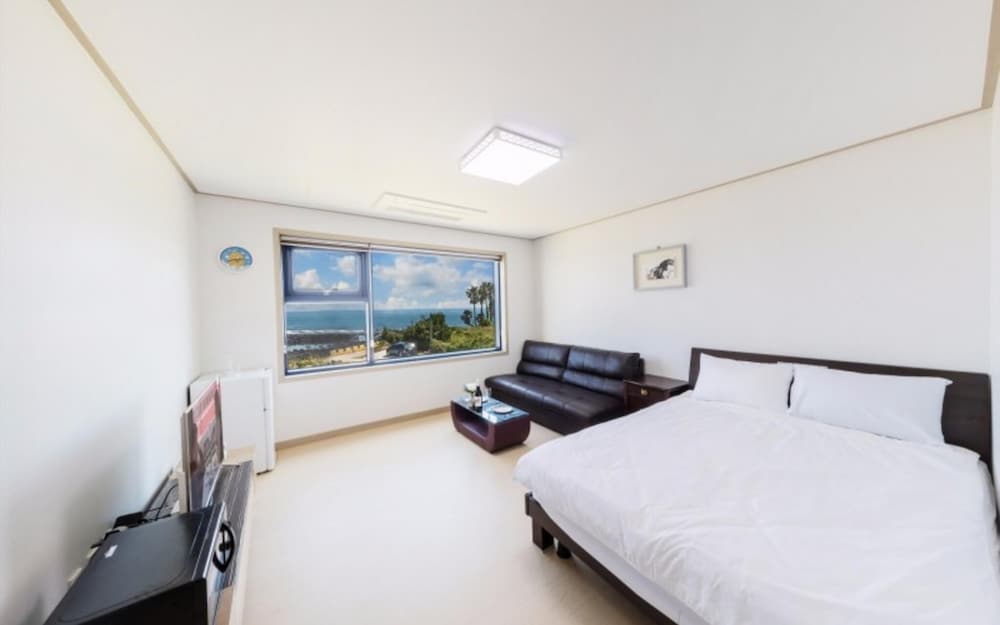 Seogwipo Gongcheonpo Villa Pension