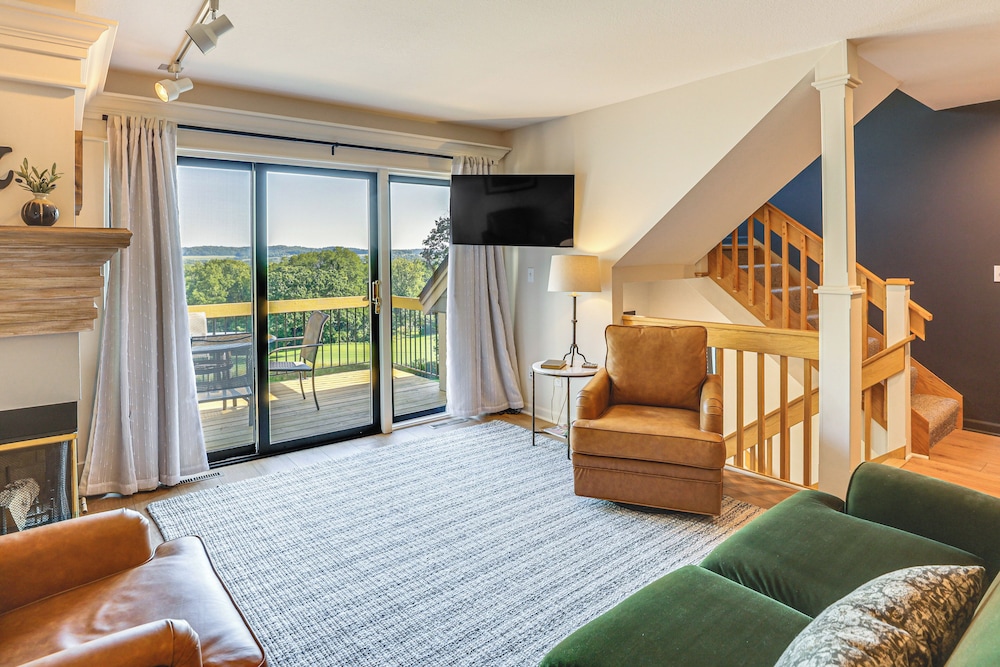Views & Indoor Pool! The Galena Territory Gem