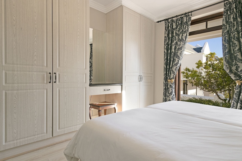 Winelands Golf Lodges at De Zalze