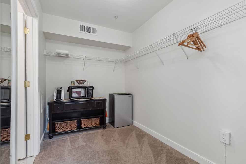 Columbia Vacations - The Columbia Inn at Peralynna Manor - Property Image 26