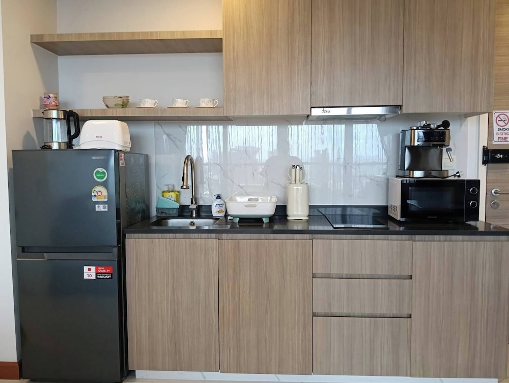 Luxury Large One Bedroom Seaview Serviced Apartment at Wongamat, Pattaya