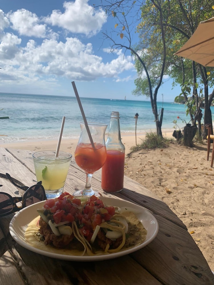 The Art Studio 12 Beachfront Apartment Barbados