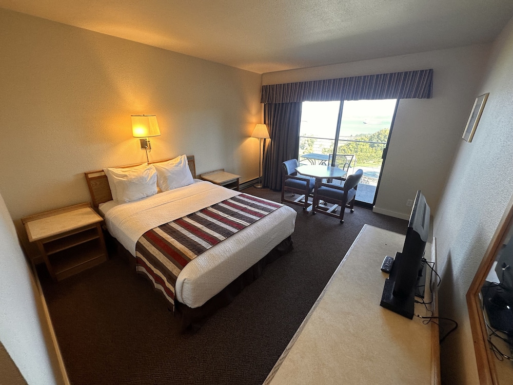 Astoria Crest Motel