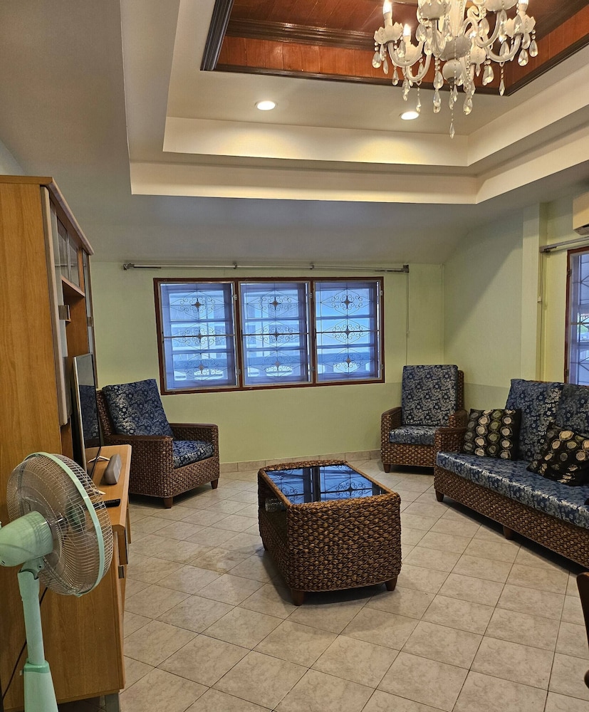 Room in Guest Room - Room 2 in a Superb House in Exceptional City Center view 5