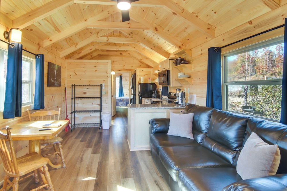 Sweet Thang: Romantic Blue Ridge Mtns Getaway