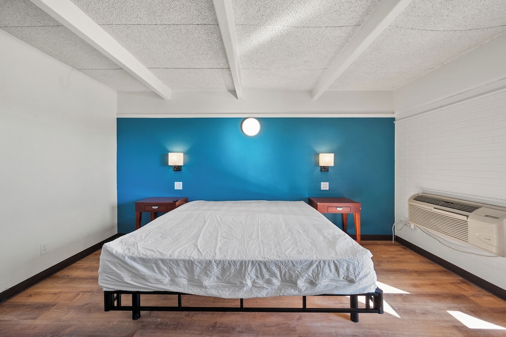 Southern Springs Extended Stay