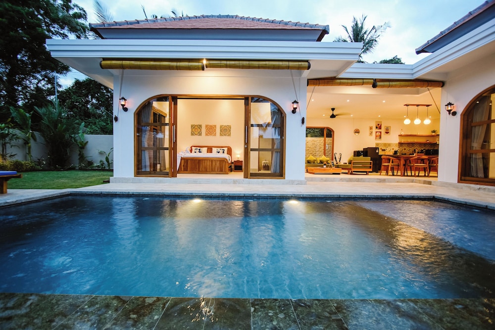 Bukti Garden Villa