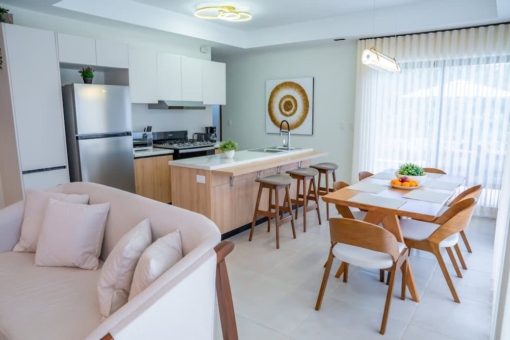 Ziba B06 NOK Classy 3BR Villa by Vistacana Rentals