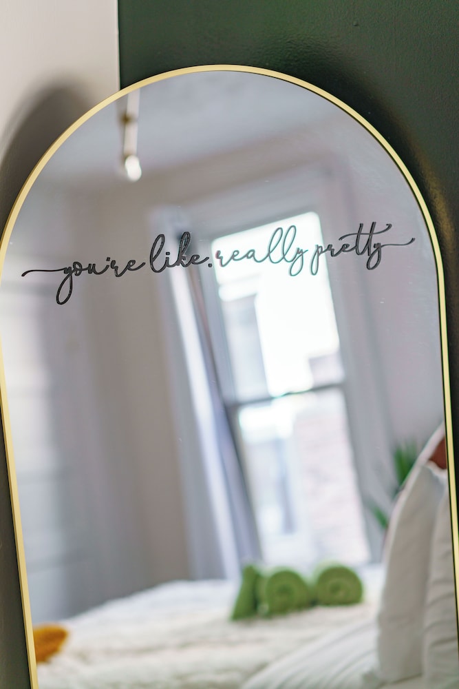Jungle House Boutique Suites – Short North & Convention Center