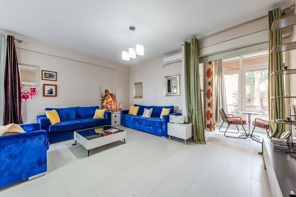 Stylish Apartment by the Beach Free Parking