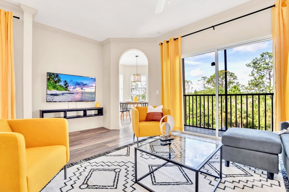 3BR Condo - Pool Hot Tub Sauna - Near Disney