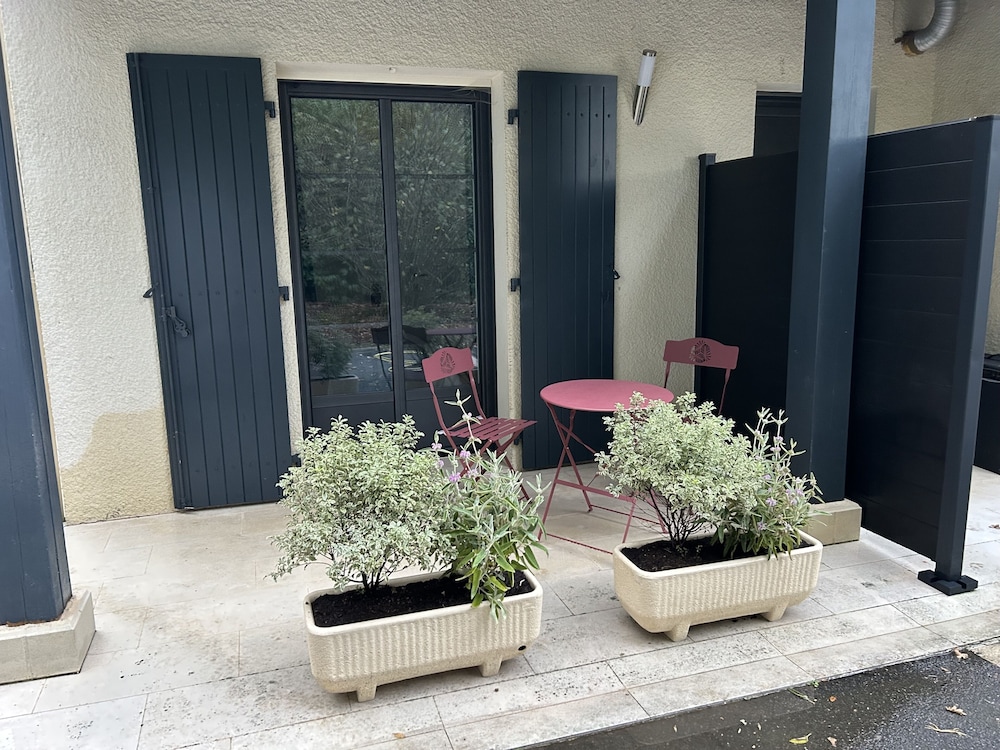 Le Clos des Lilas view 4