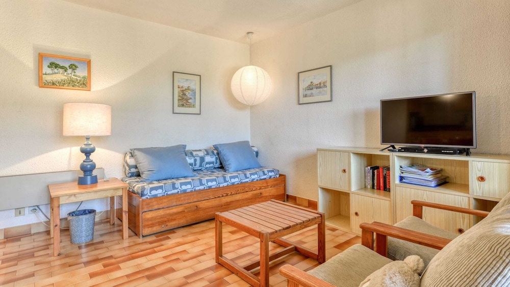 Coastal Comfort in Agde