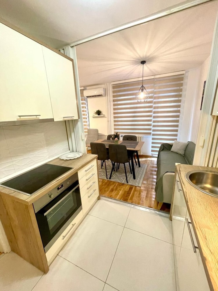 Tiara Vracar Apartment