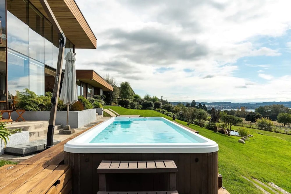 Luxury Altamira House BBQ Jacuzzi Pool Wifi