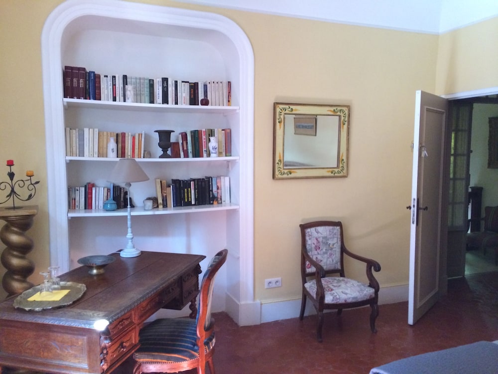 Villa Roumanille