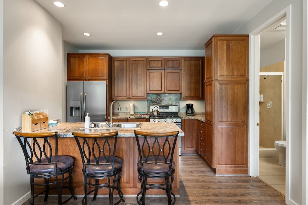 Riverside Retreat 2 Bedroom Condo