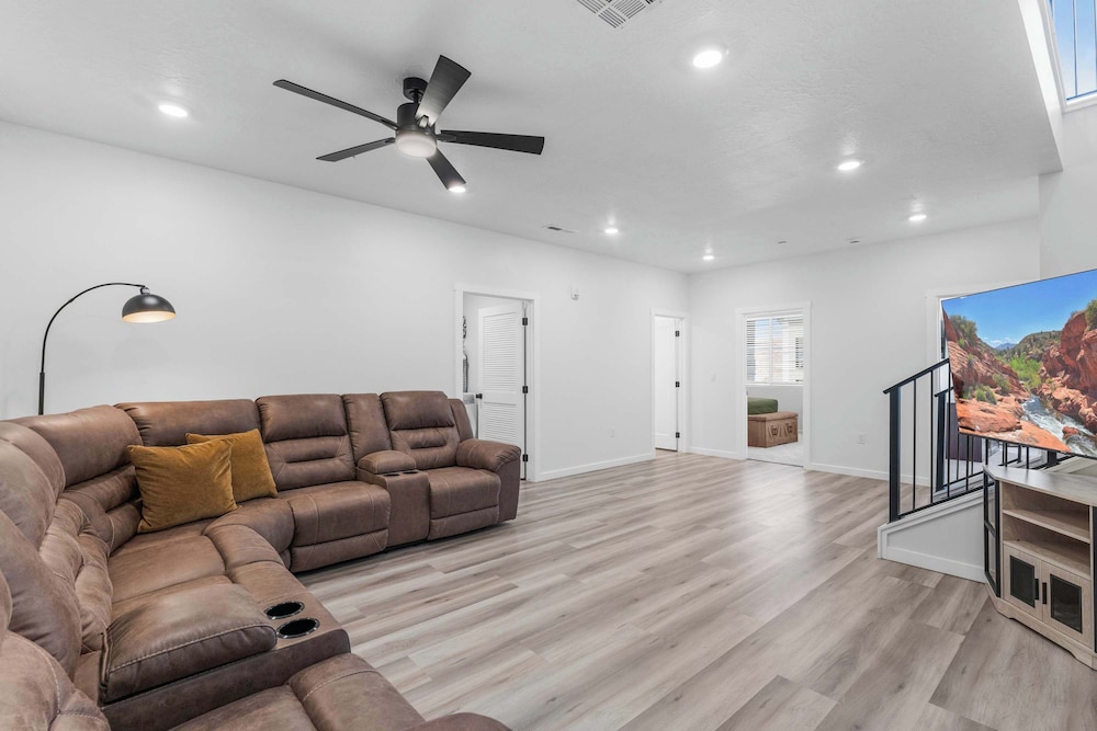 Sunset Ridge - Private Hot Tub Resort Amenities