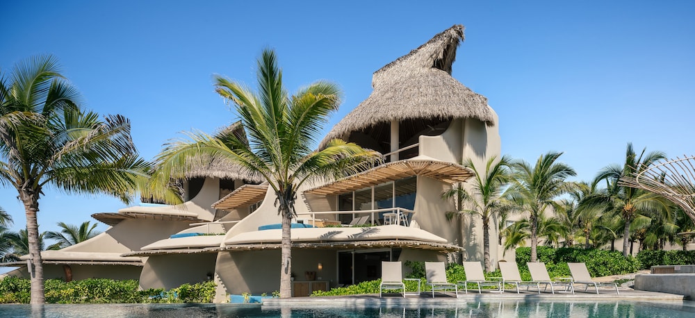 Punta Majahua Condos