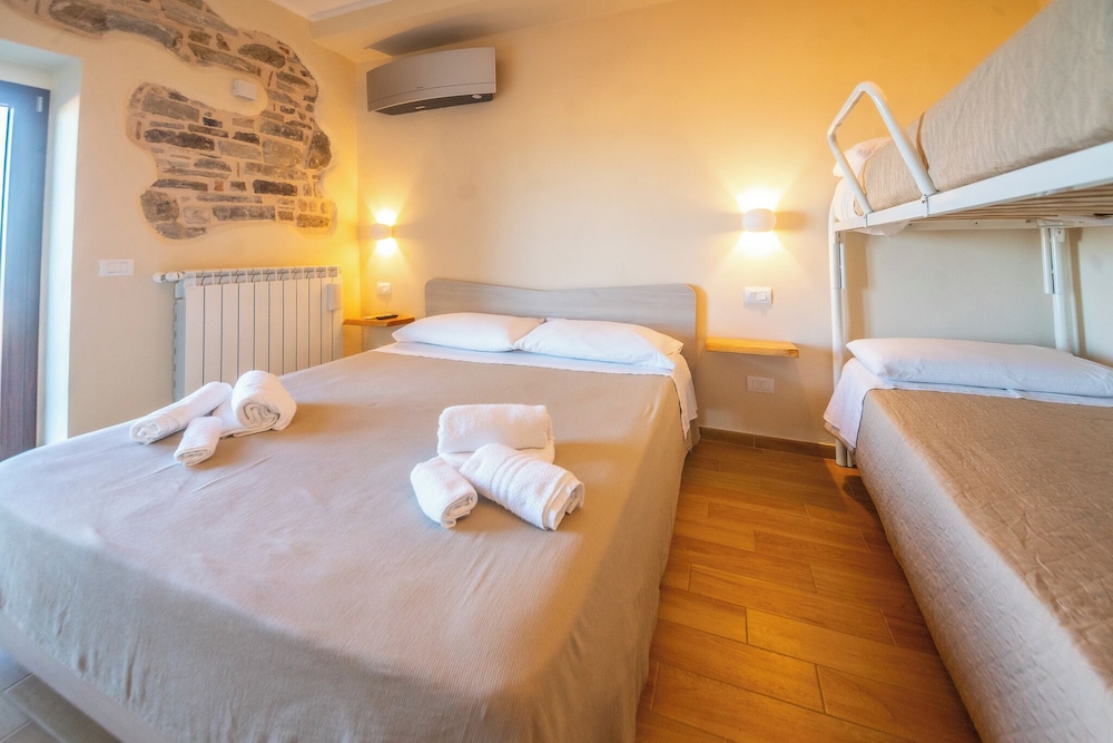 Camera in accogliente B&B ad Albidona