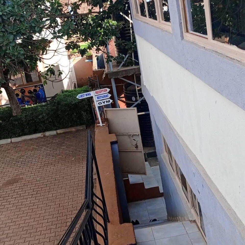 Stylotel Cottages and Guest House Jinja view 5