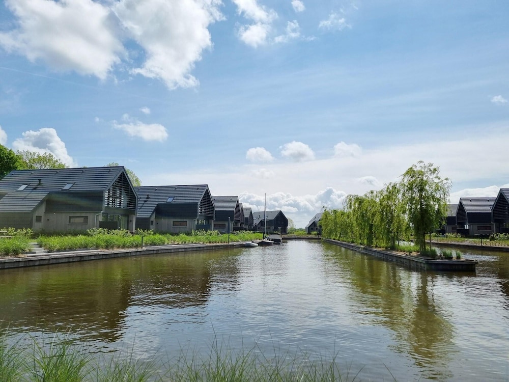 Villa in Balk With Private Jetty on Slotermeer