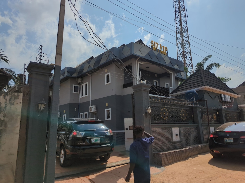 517VIP Suites and Apartments Awka