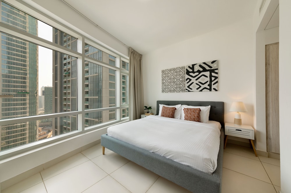 Maison Privee - Central Dubai Apt w/Danish Twist & Burj Khalifa Vws