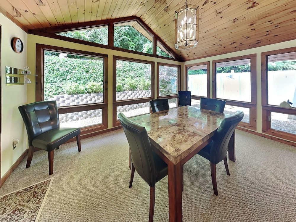 Gatlinburg's Hidden Gem by Jackson Mountain Rentals