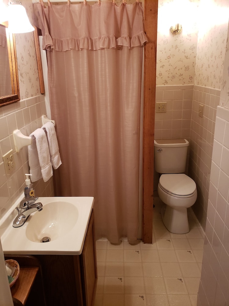 Hudson Manor Bed and Breakfast