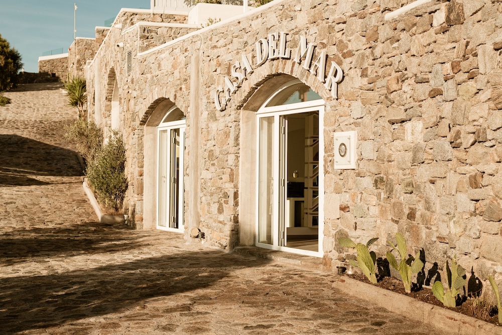 Casa Del Mar Mykonos Seaside Resort