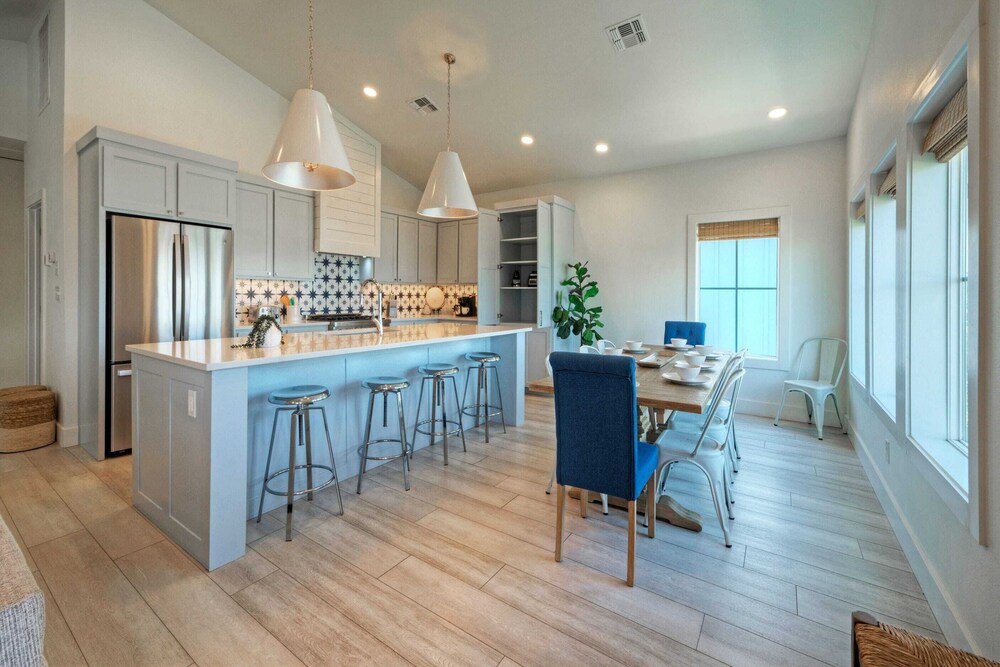 Sleeps 22 2 Homes w/ Private Pool + Patio Walkable Location, Golf Cart Zone