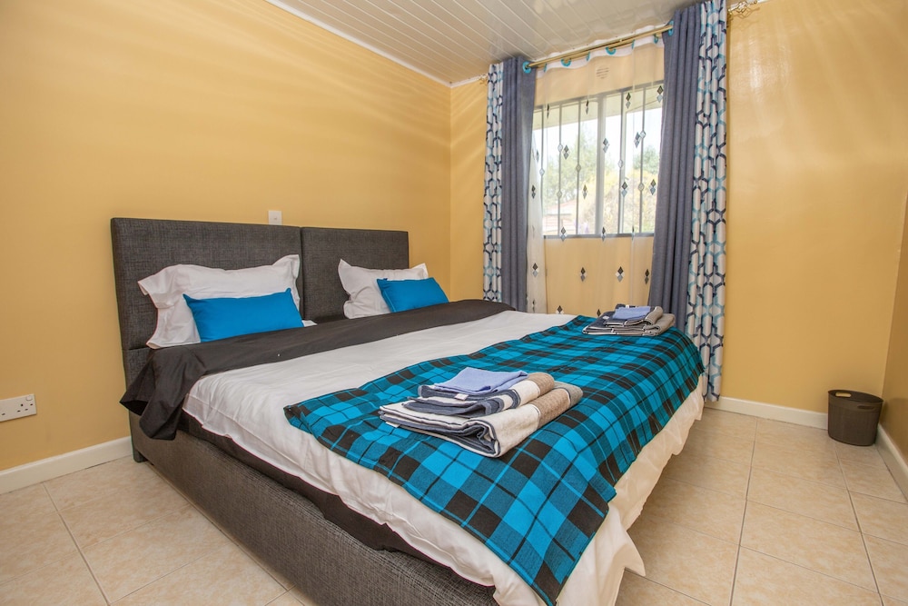 Cozy and Warm 3-bed Bungalow in Athi River view 4