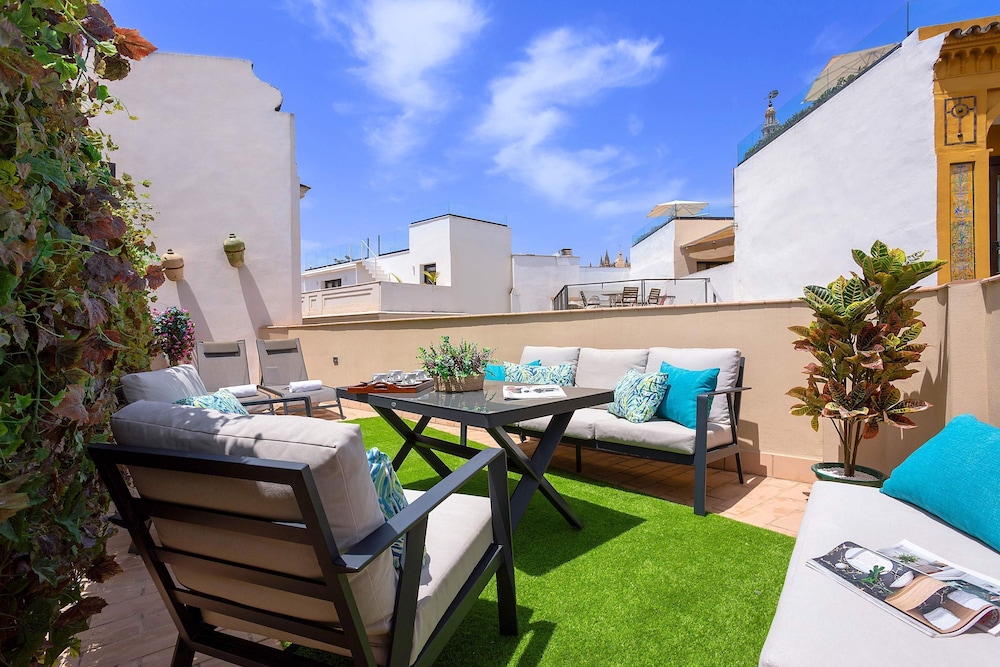 Exclusive Apartment Near Cathedral Rodrigo Caro II