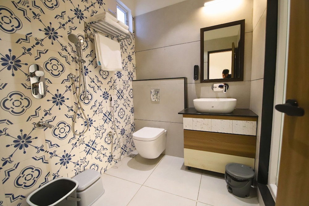 Hotel Sanatana