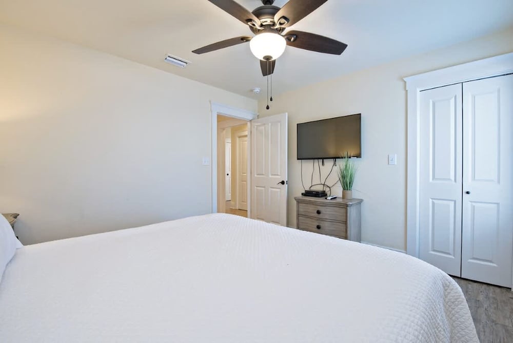 Beachfront 9bed Easybreezy East
